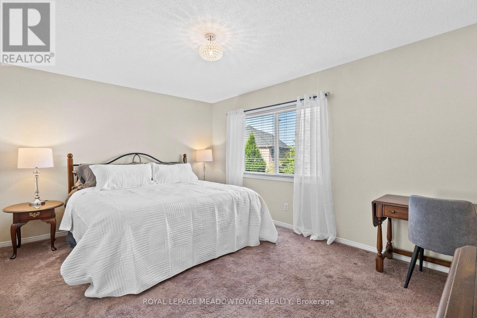 












1127 DEACON DRIVE

,
Milton,




Ontario
L9T5T1

