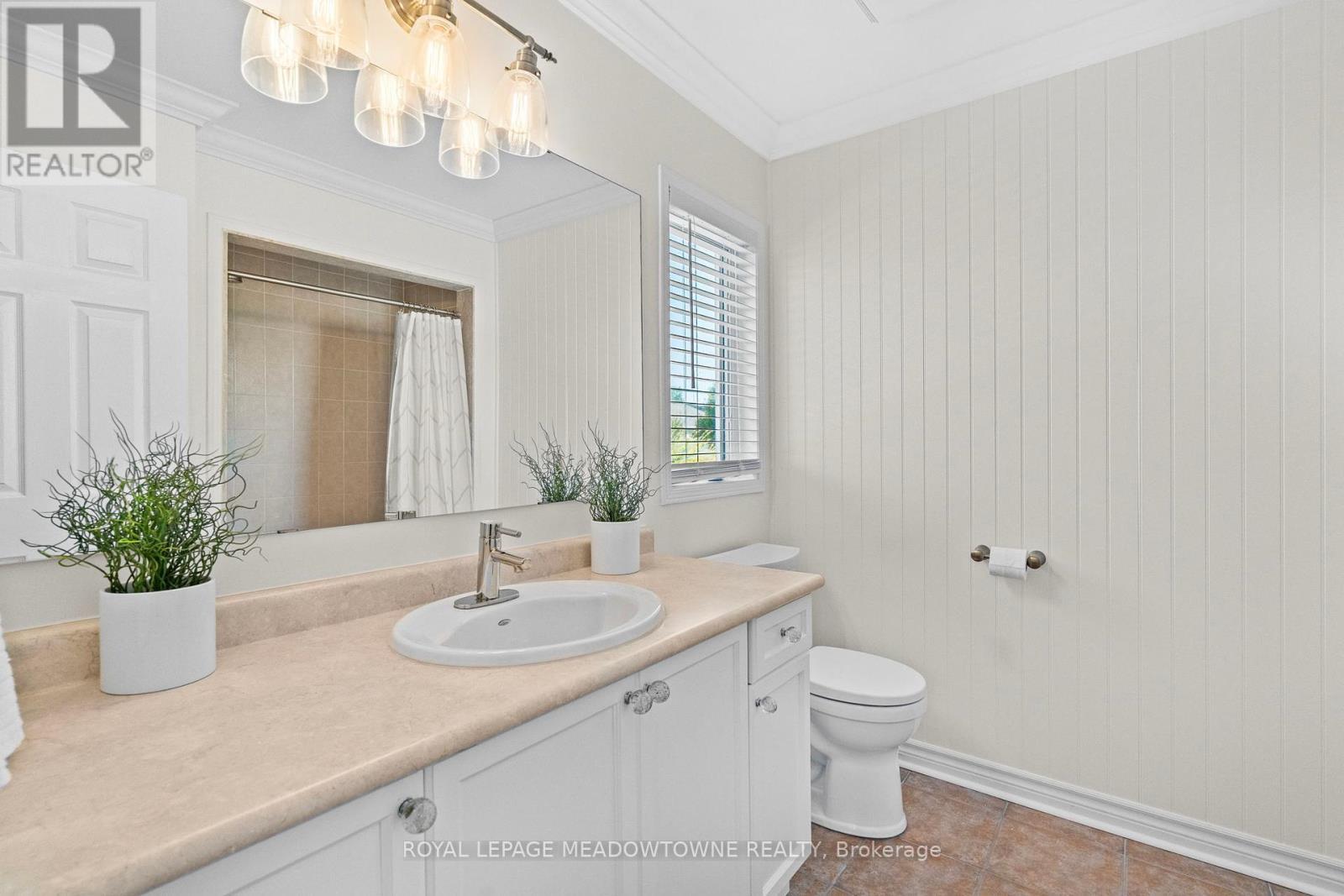 












1127 DEACON DRIVE

,
Milton,




Ontario
L9T5T1

