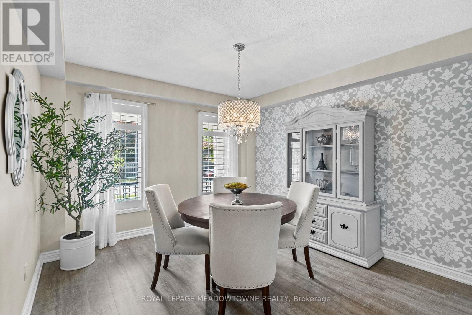 












1127 DEACON DRIVE

,
Milton,




Ontario
L9T5T1

