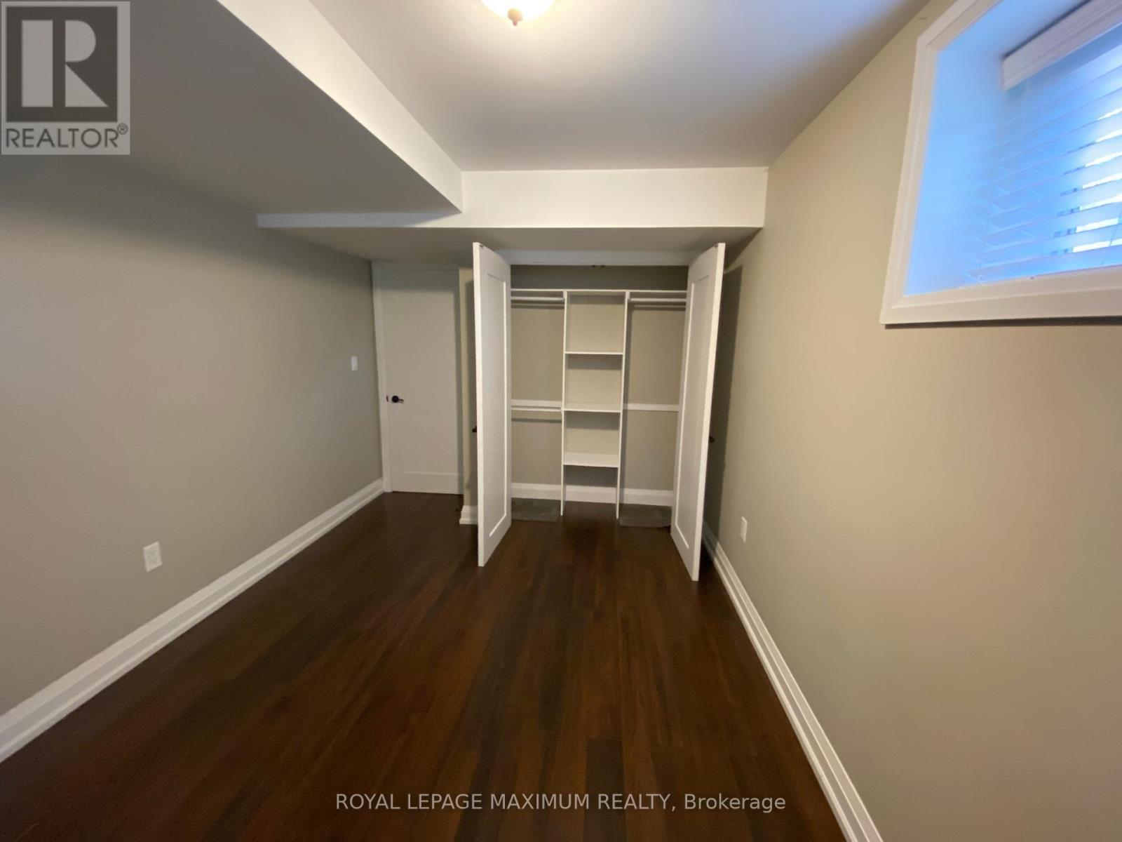












BASEMENT - 84 ENFIELD AVENUE

,
Toronto,




Ontario
M8W1T9

