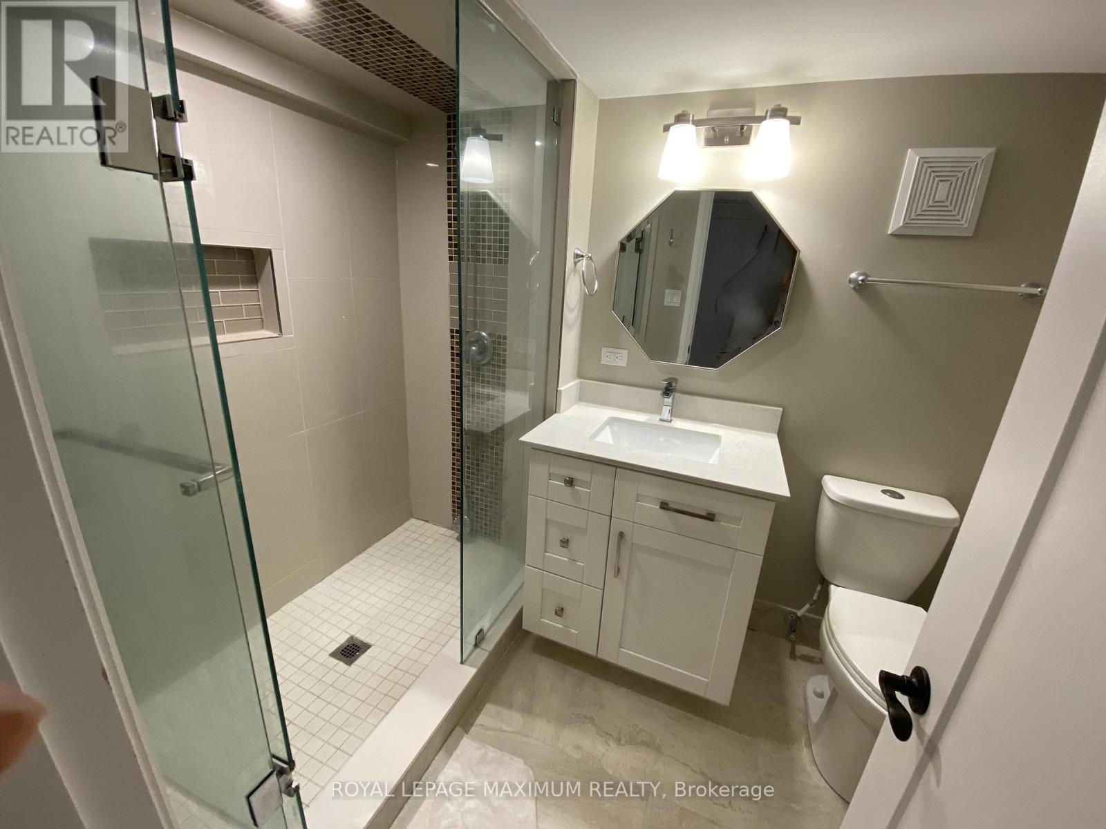 












BASEMENT - 84 ENFIELD AVENUE

,
Toronto,




Ontario
M8W1T9

