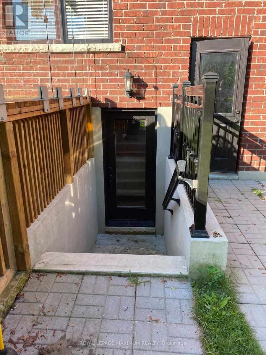 












BASEMENT - 84 ENFIELD AVENUE

,
Toronto,




Ontario
M8W1T9

