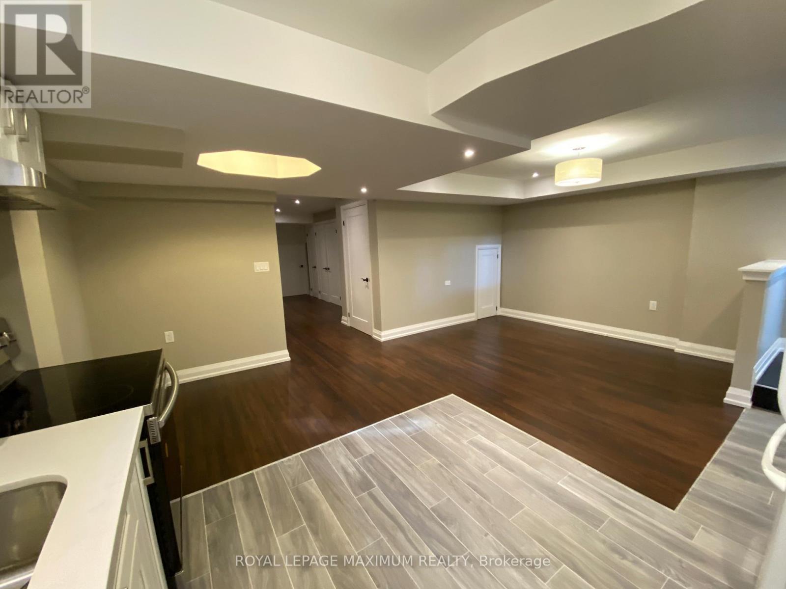 












BASEMENT - 84 ENFIELD AVENUE

,
Toronto,




Ontario
M8W1T9

