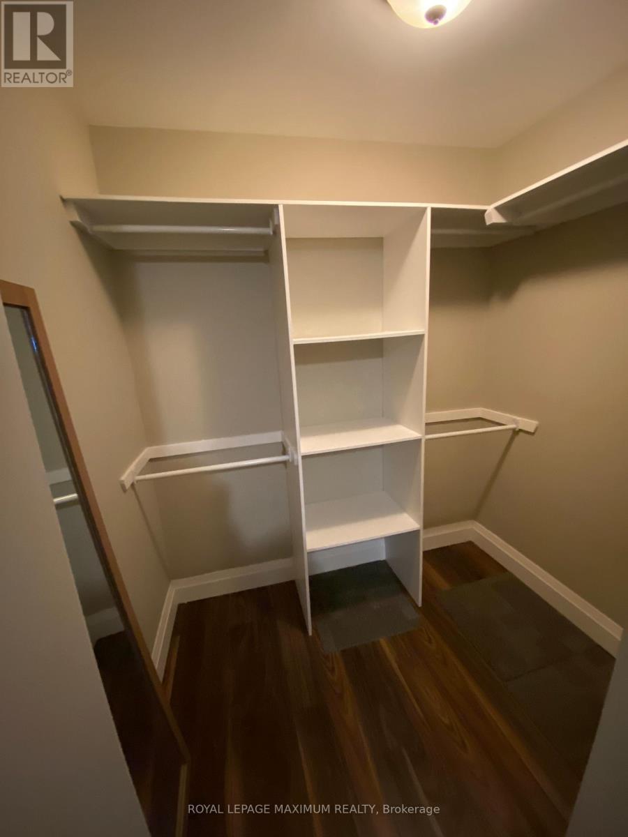 












BASEMENT - 84 ENFIELD AVENUE

,
Toronto,




Ontario
M8W1T9

