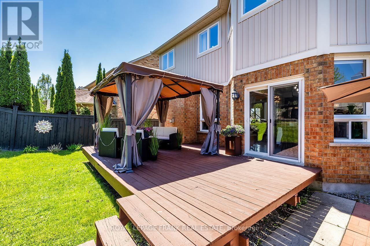 












1533 CLEARBROOK DRIVE

,
Oshawa (Taunton),




Ontario
L1K2P6


