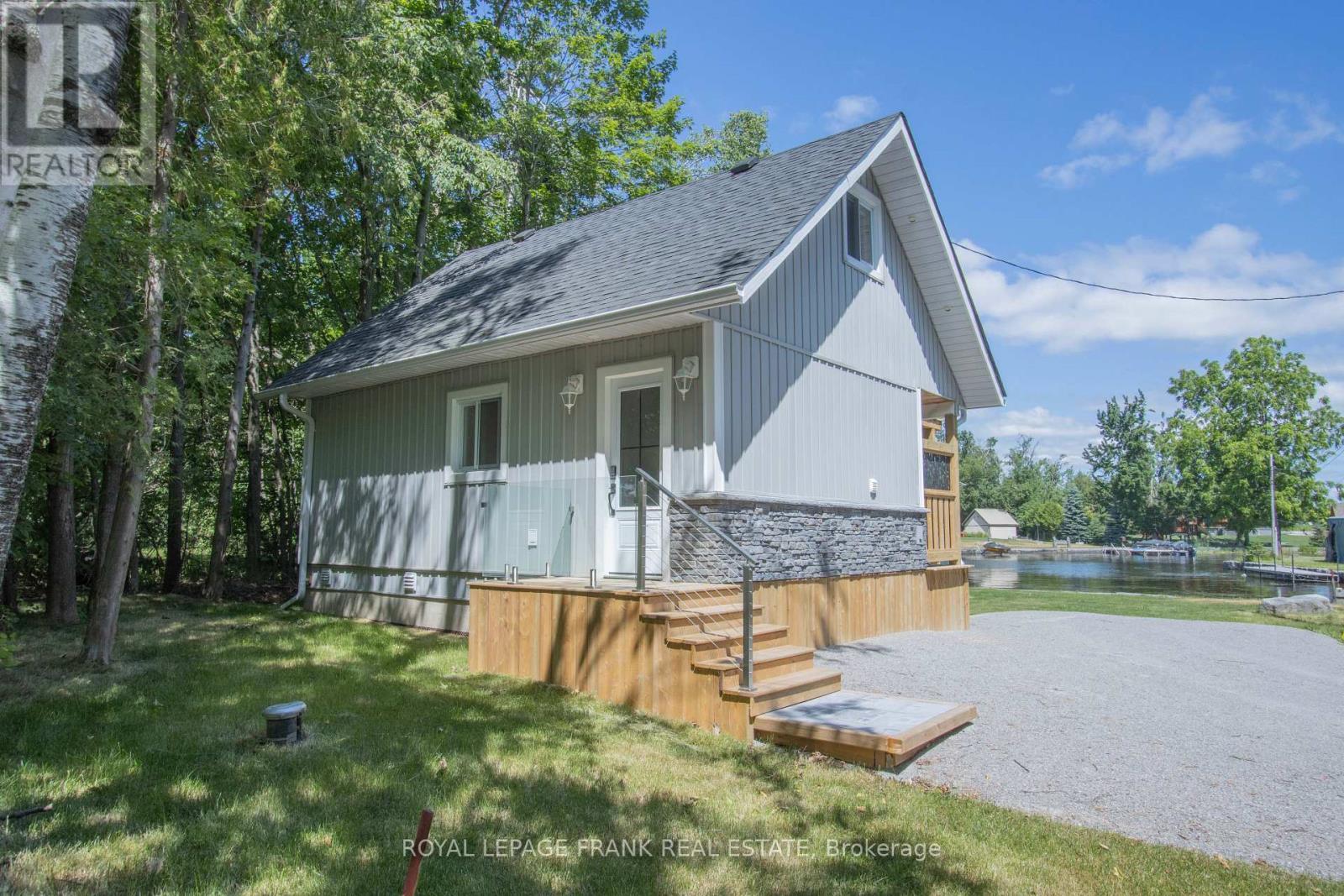 












71 FALLS BAY ROAD

,
Kawartha Lakes (Bobcaygeon),




Ontario
K0M1A0

