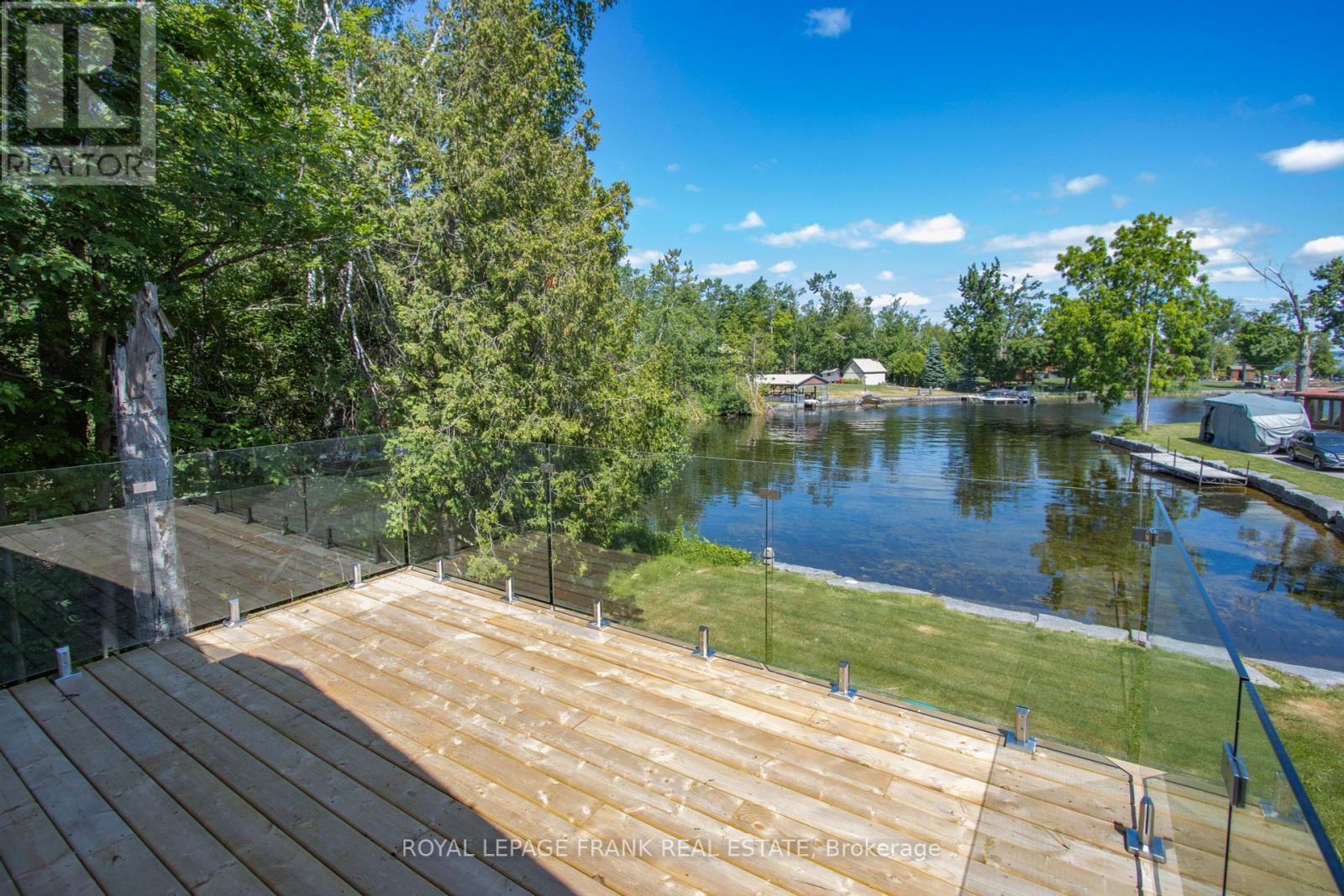 












71 FALLS BAY ROAD

,
Kawartha Lakes (Bobcaygeon),




Ontario
K0M1A0

