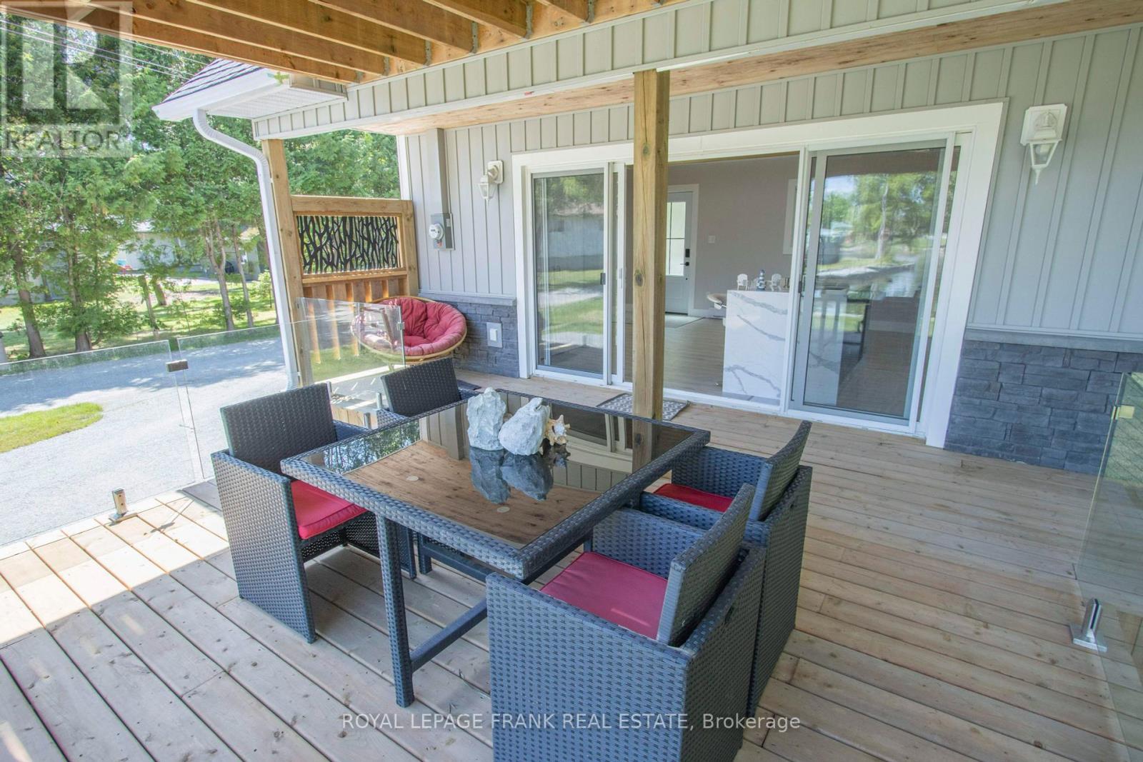 












71 FALLS BAY ROAD

,
Kawartha Lakes (Bobcaygeon),




Ontario
K0M1A0

