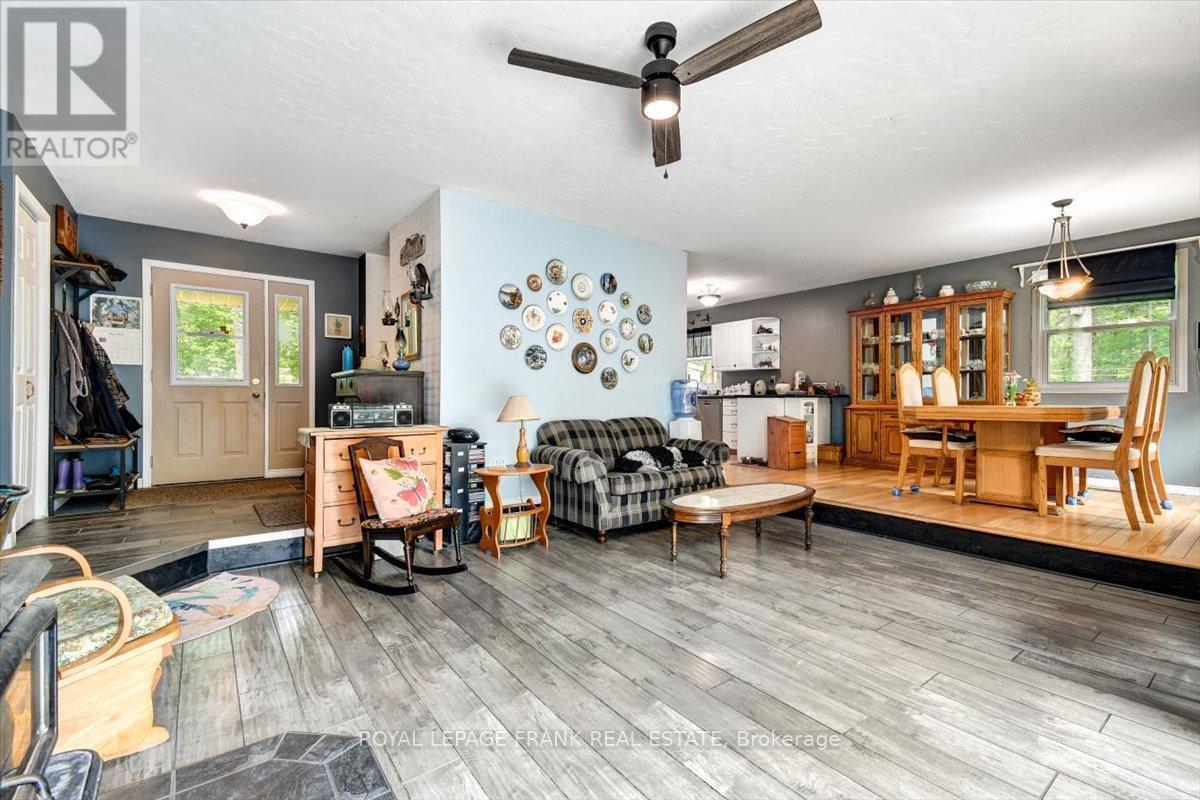 












6317 STIRLING MARMORA ROAD

,
Marmora and Lake (Marmora Ward),




Ontario
K0K2M0

