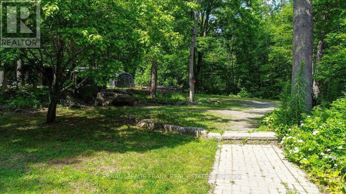 












6317 STIRLING MARMORA ROAD

,
Marmora and Lake (Marmora Ward),




Ontario
K0K2M0

