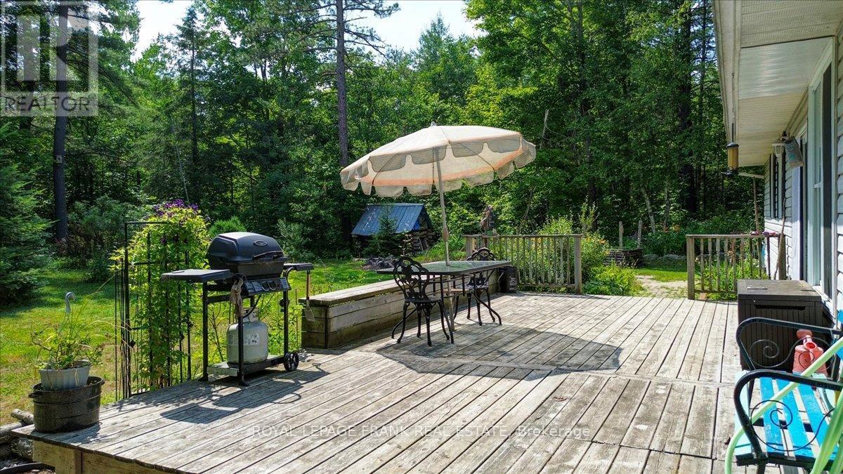 












6317 STIRLING MARMORA ROAD

,
Marmora and Lake (Marmora Ward),




Ontario
K0K2M0

