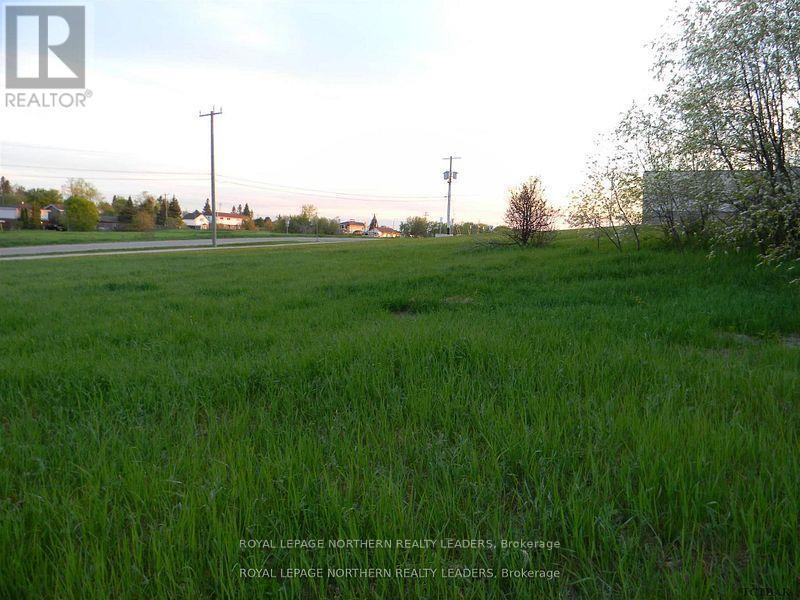 












LOT 15 CAMERON N

,
Timmins (TM - TNW - Algonquin to Jubilee),







Ontario
P4N5B7

