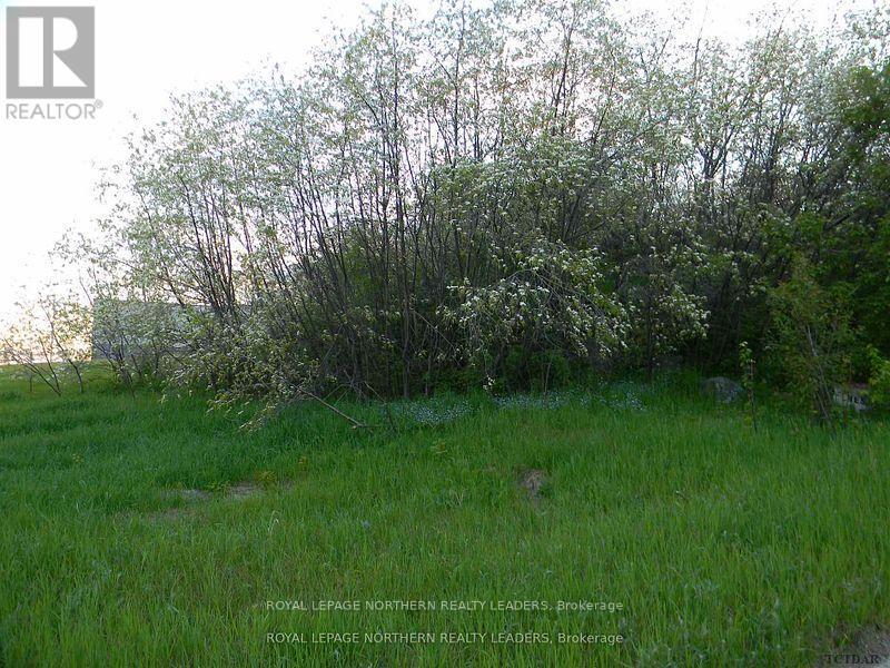 












LOT 15 CAMERON N

,
Timmins (TM - TNW - Algonquin to Jubilee),







Ontario
P4N5B7

