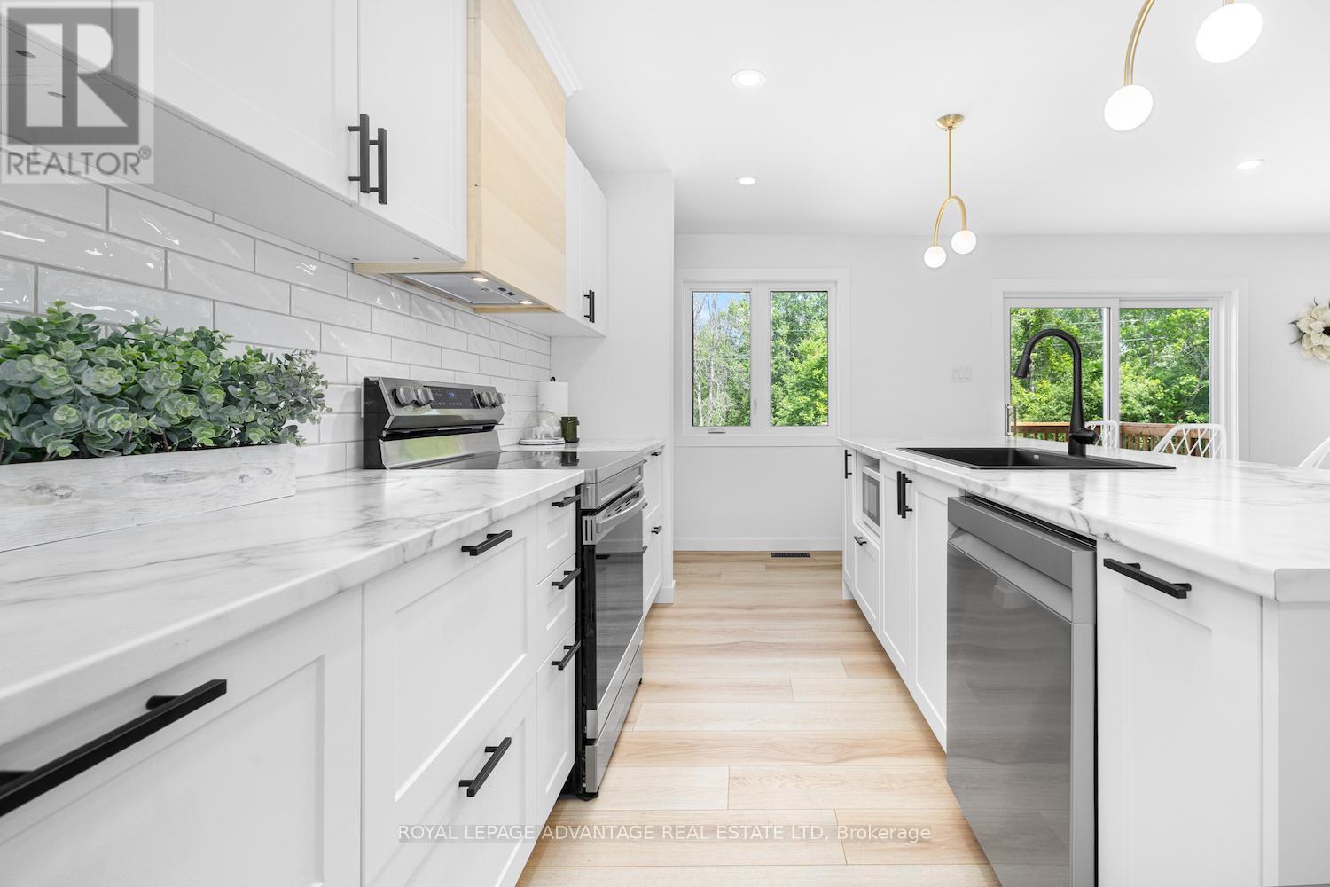 












1146 RIDEAU RIVER ROAD

,
Montague,




Ontario
K0G1N0

