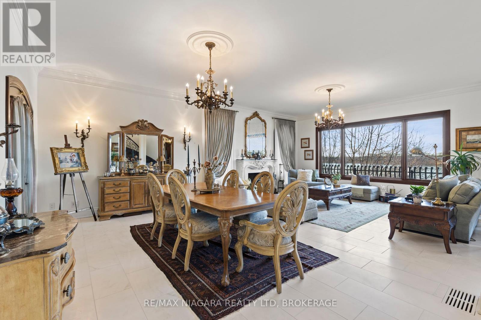 












358C MARTINDALE ROAD

,
St. Catharines (Martindale Pond),




Ontario
L2R6P9

