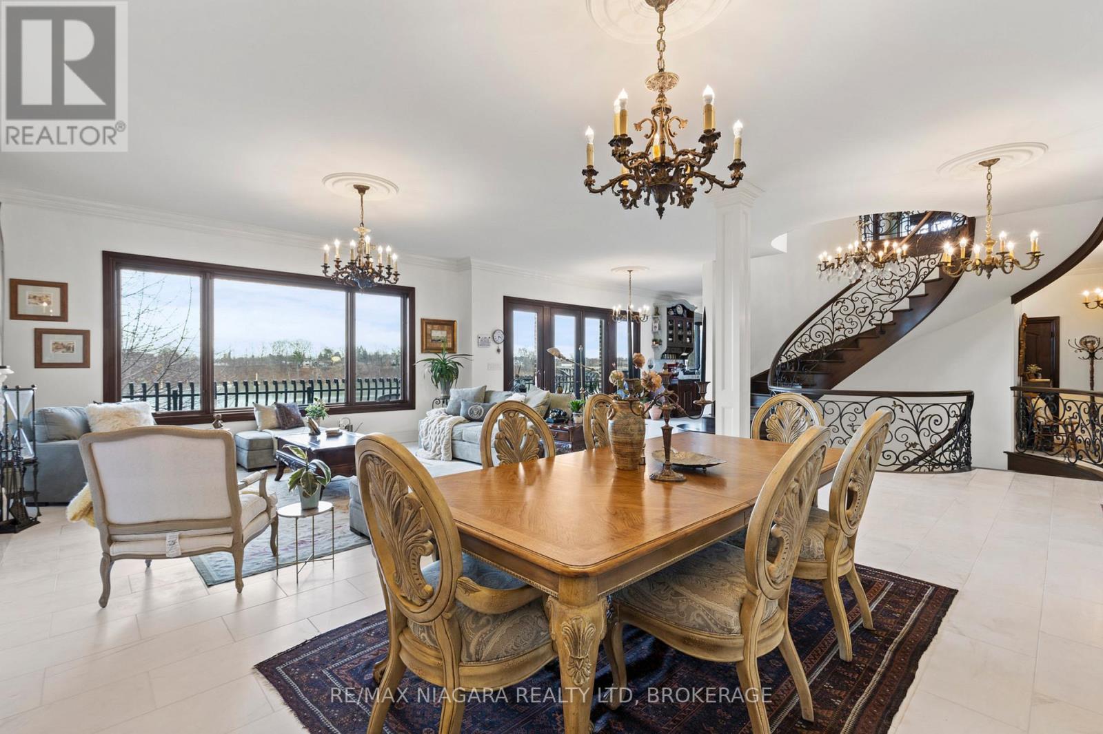 












358C MARTINDALE ROAD

,
St. Catharines (Martindale Pond),




Ontario
L2R6P9

