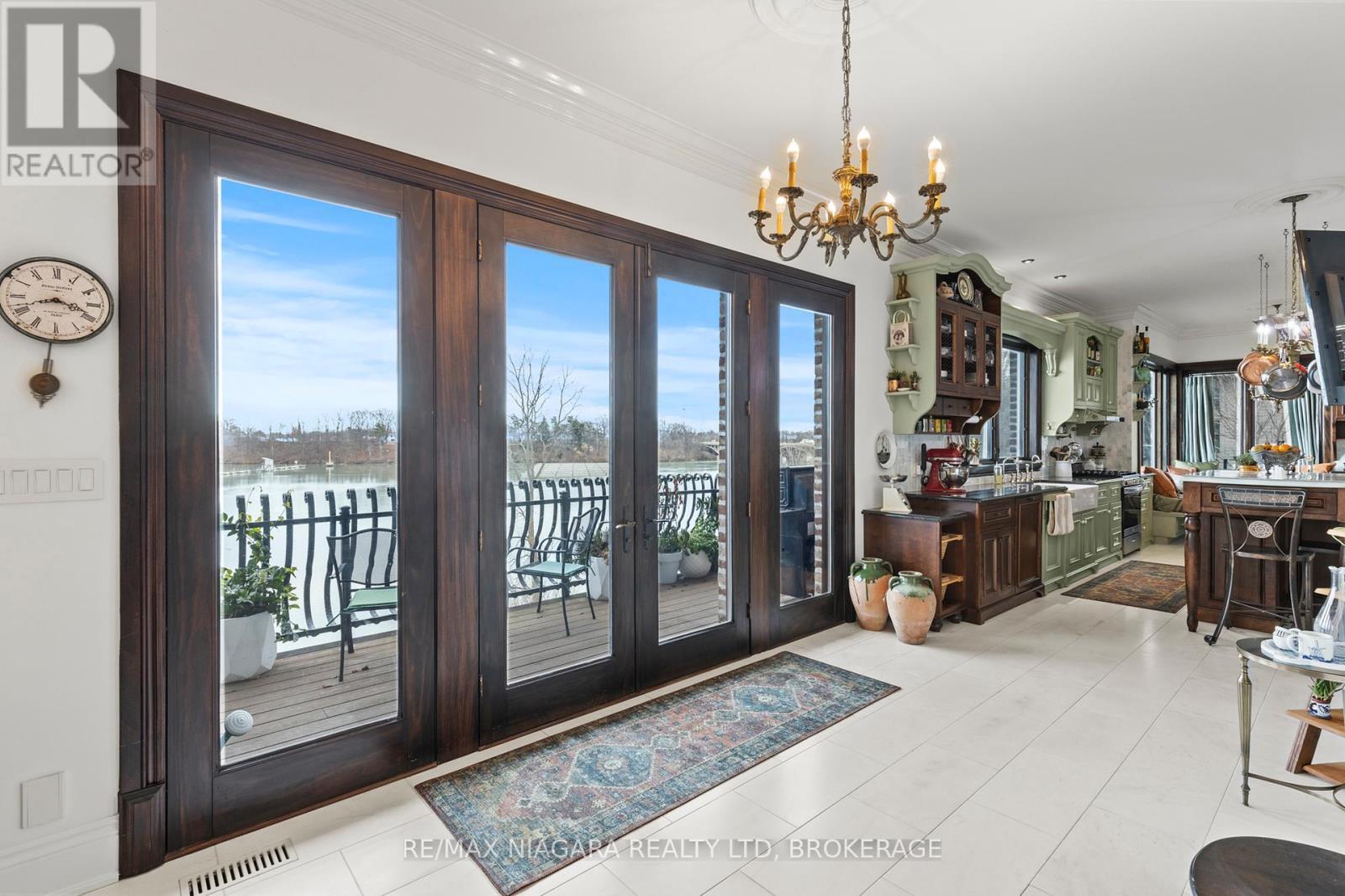 












358C MARTINDALE ROAD

,
St. Catharines (Martindale Pond),




Ontario
L2R6P9

