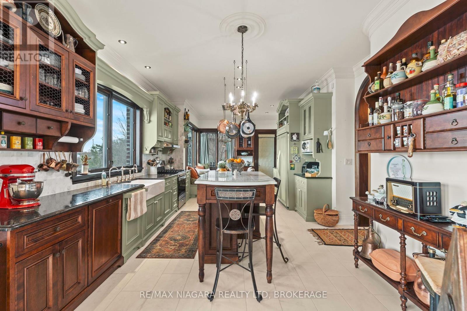 












358C MARTINDALE ROAD

,
St. Catharines (Martindale Pond),




Ontario
L2R6P9

