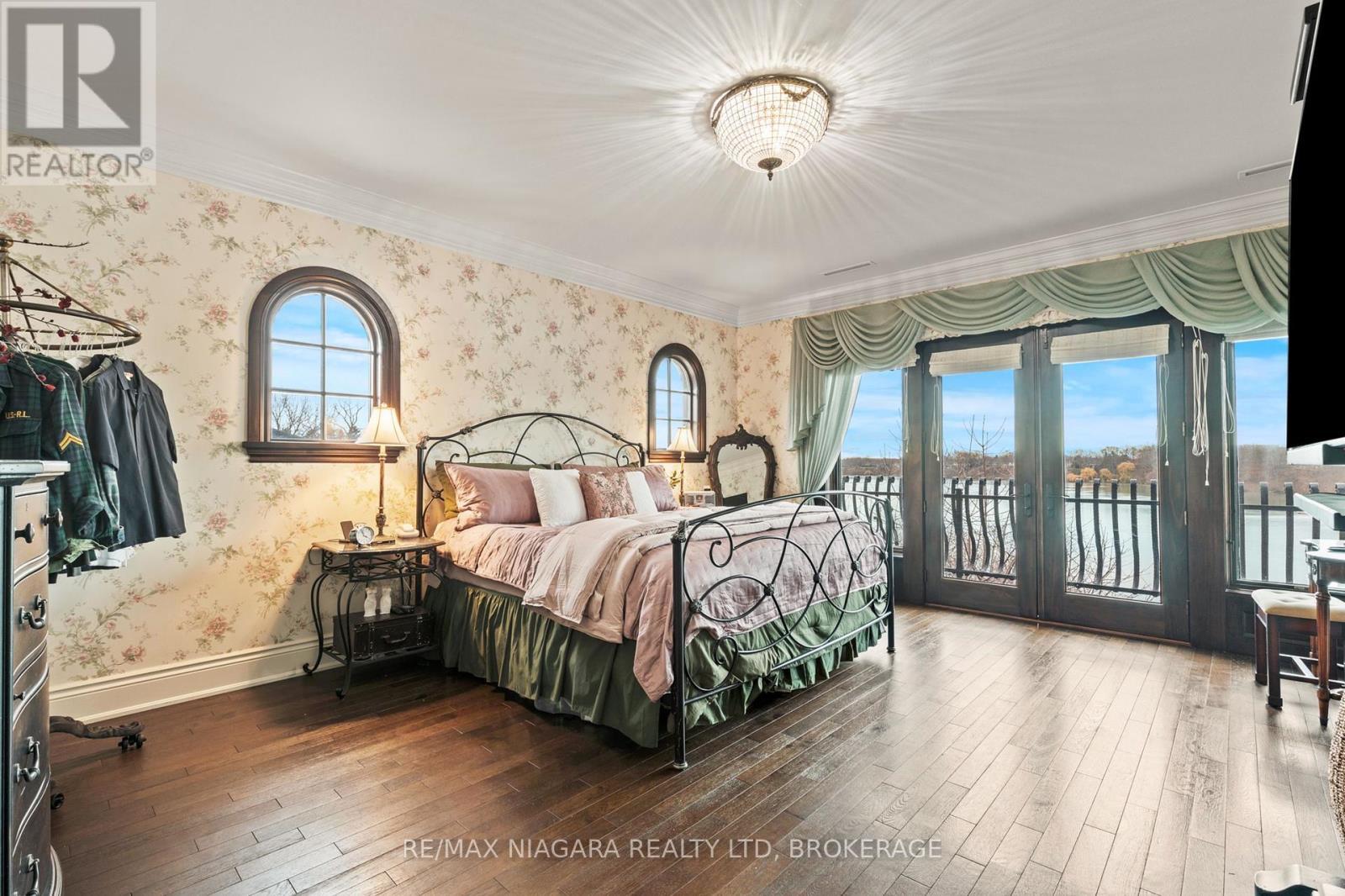 












358C MARTINDALE ROAD

,
St. Catharines (Martindale Pond),




Ontario
L2R6P9

