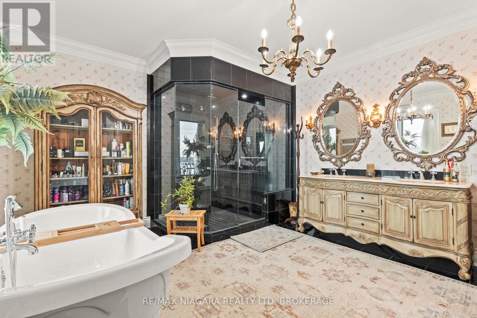 












358C MARTINDALE ROAD

,
St. Catharines (Martindale Pond),




Ontario
L2R6P9

