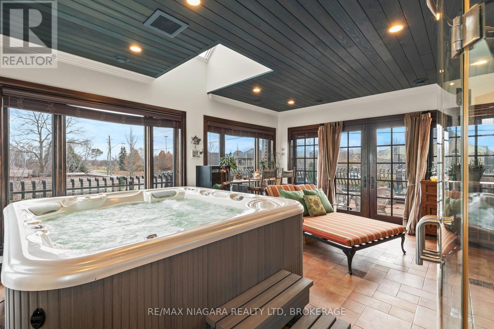 












358C MARTINDALE ROAD

,
St. Catharines (Martindale Pond),




Ontario
L2R6P9


