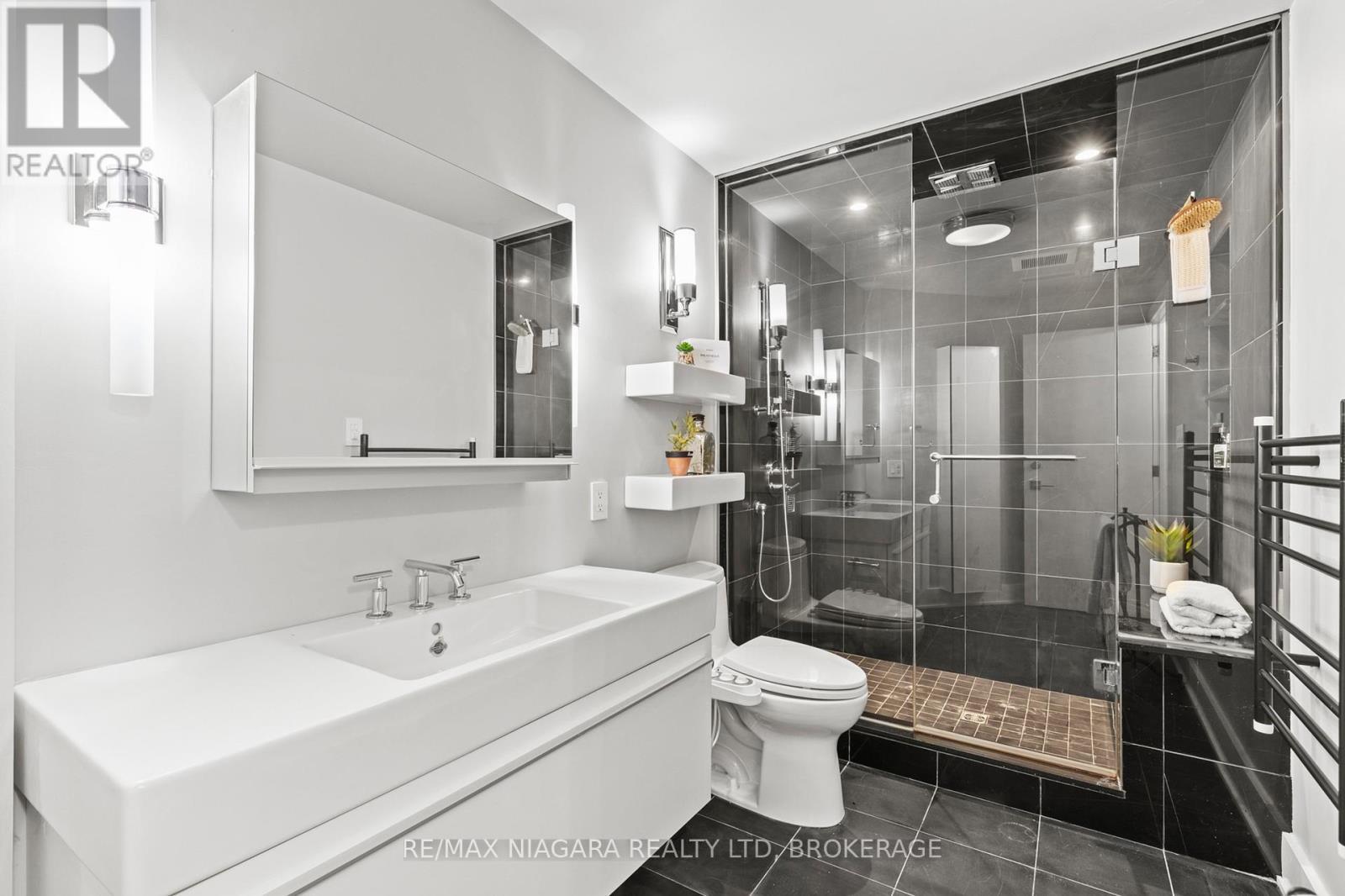 












358C MARTINDALE ROAD

,
St. Catharines (Martindale Pond),




Ontario
L2R6P9

