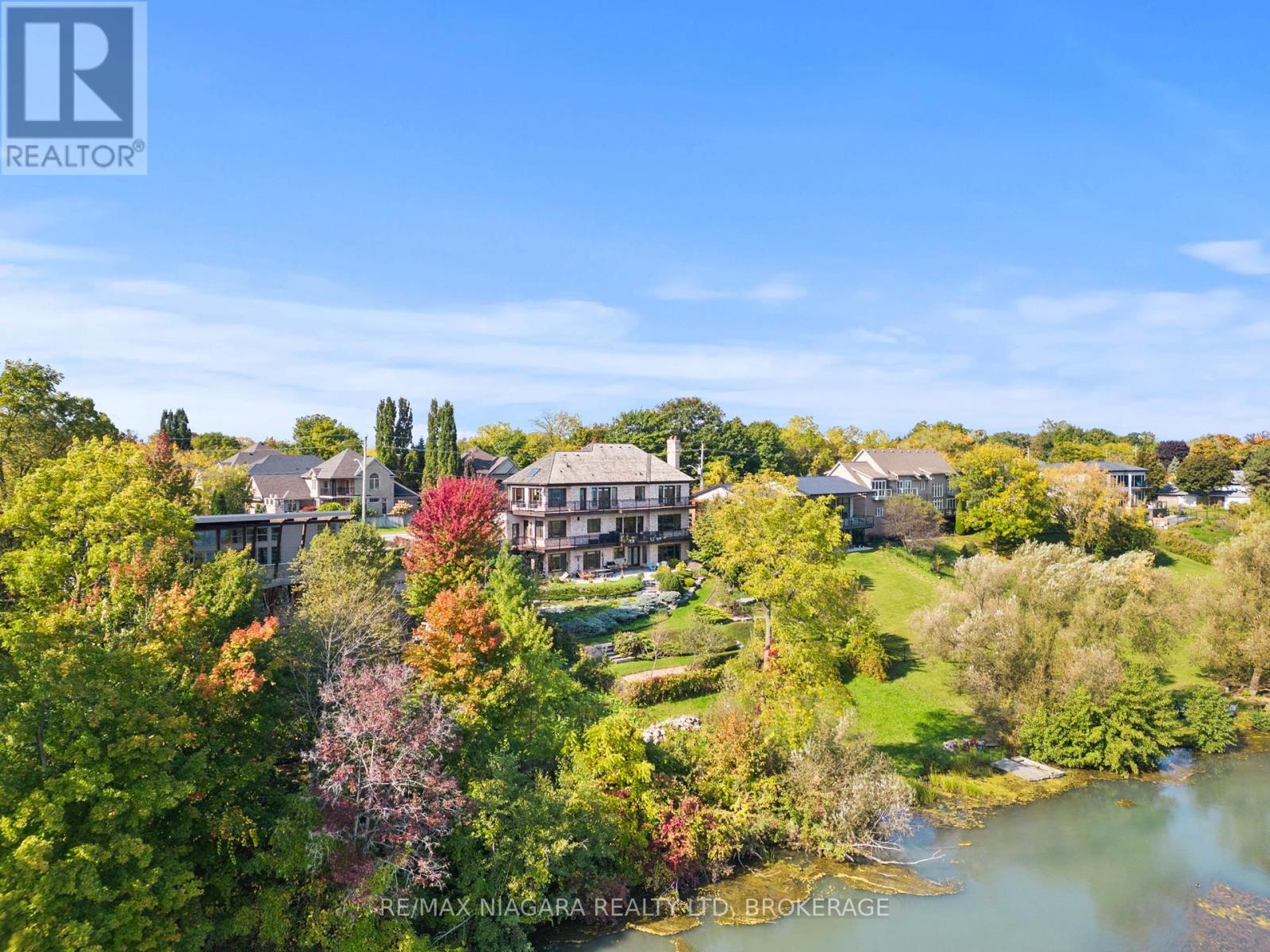 












358C MARTINDALE ROAD

,
St. Catharines (Martindale Pond),




Ontario
L2R6P9

