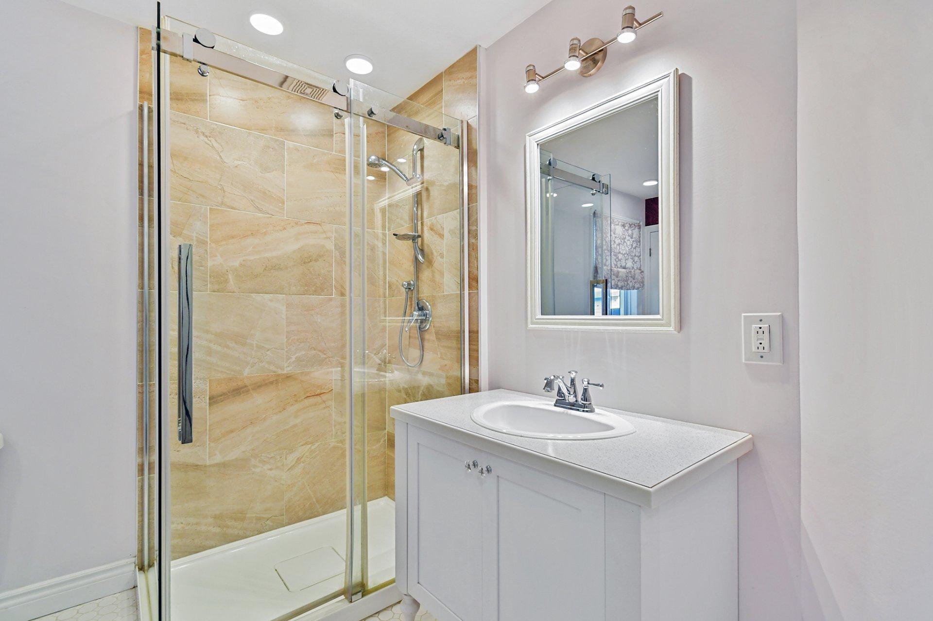 









17642


Rue Gravel

,
Mirabel,




QC
J7J1J4


