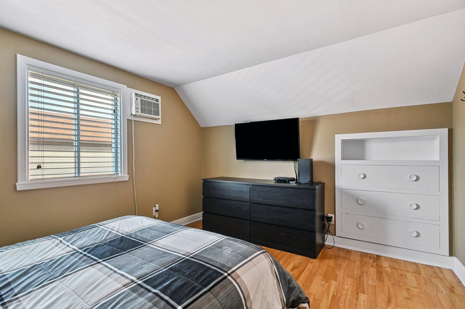 









17642


Rue Gravel

,
Mirabel,




QC
J7J1J4

