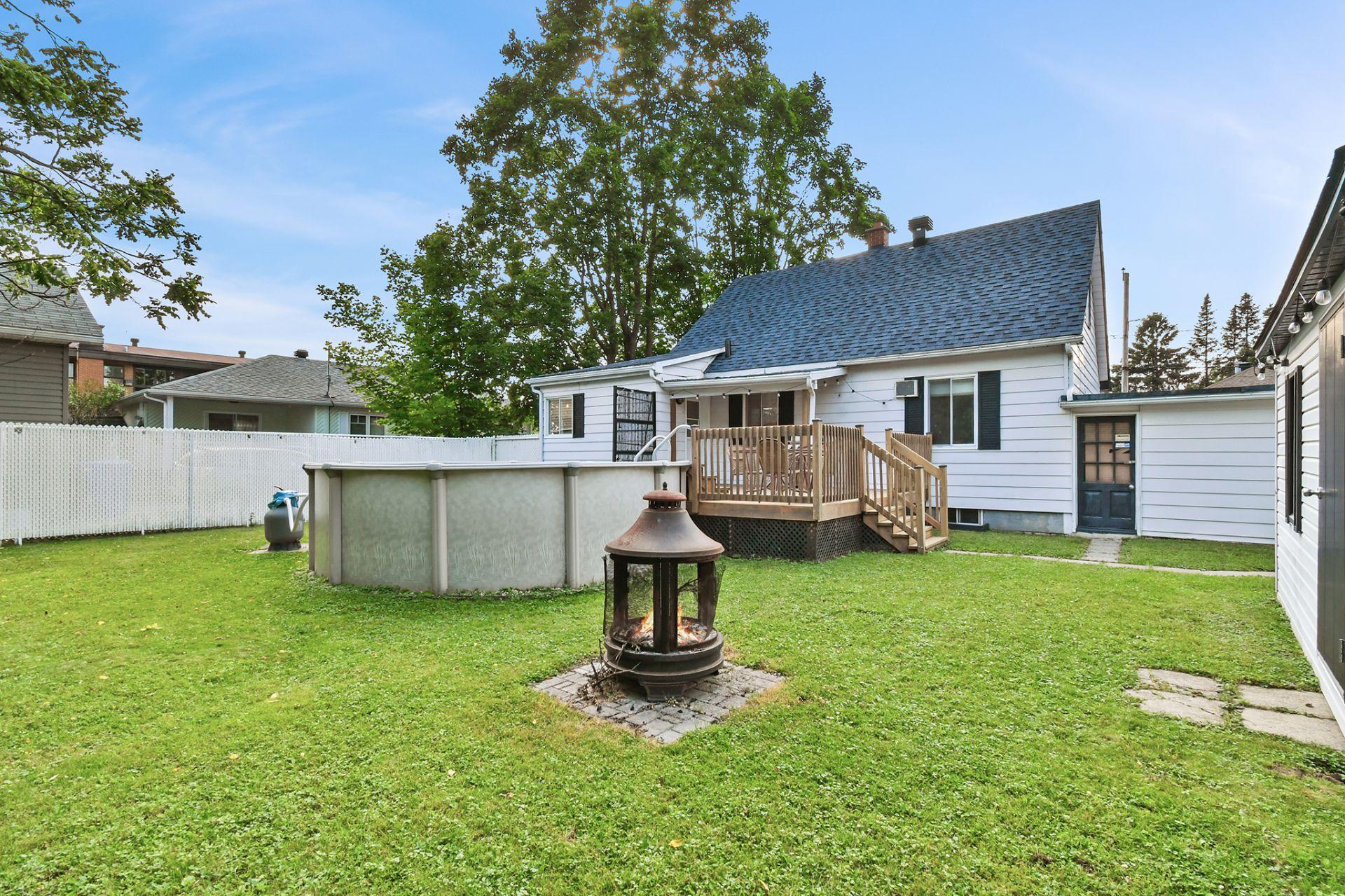 









17642


Rue Gravel

,
Mirabel,




QC
J7J1J4


