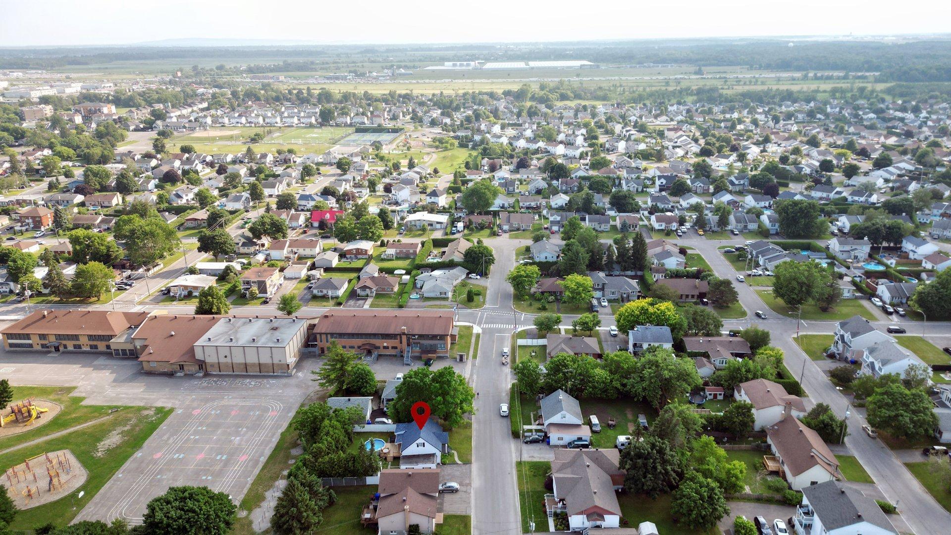 









17642


Rue Gravel

,
Mirabel,




QC
J7J1J4

