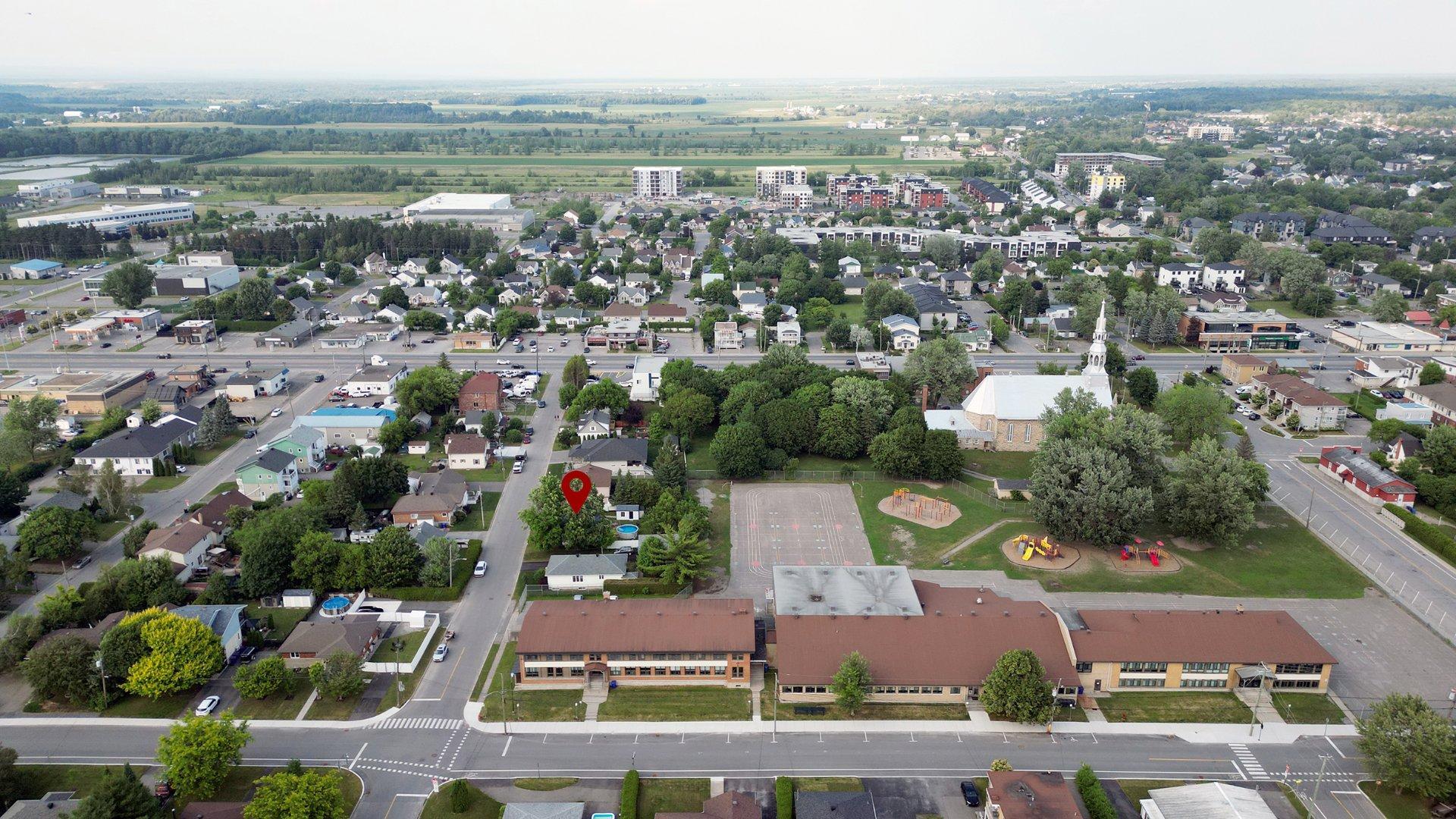 









17642


Rue Gravel

,
Mirabel,




QC
J7J1J4

