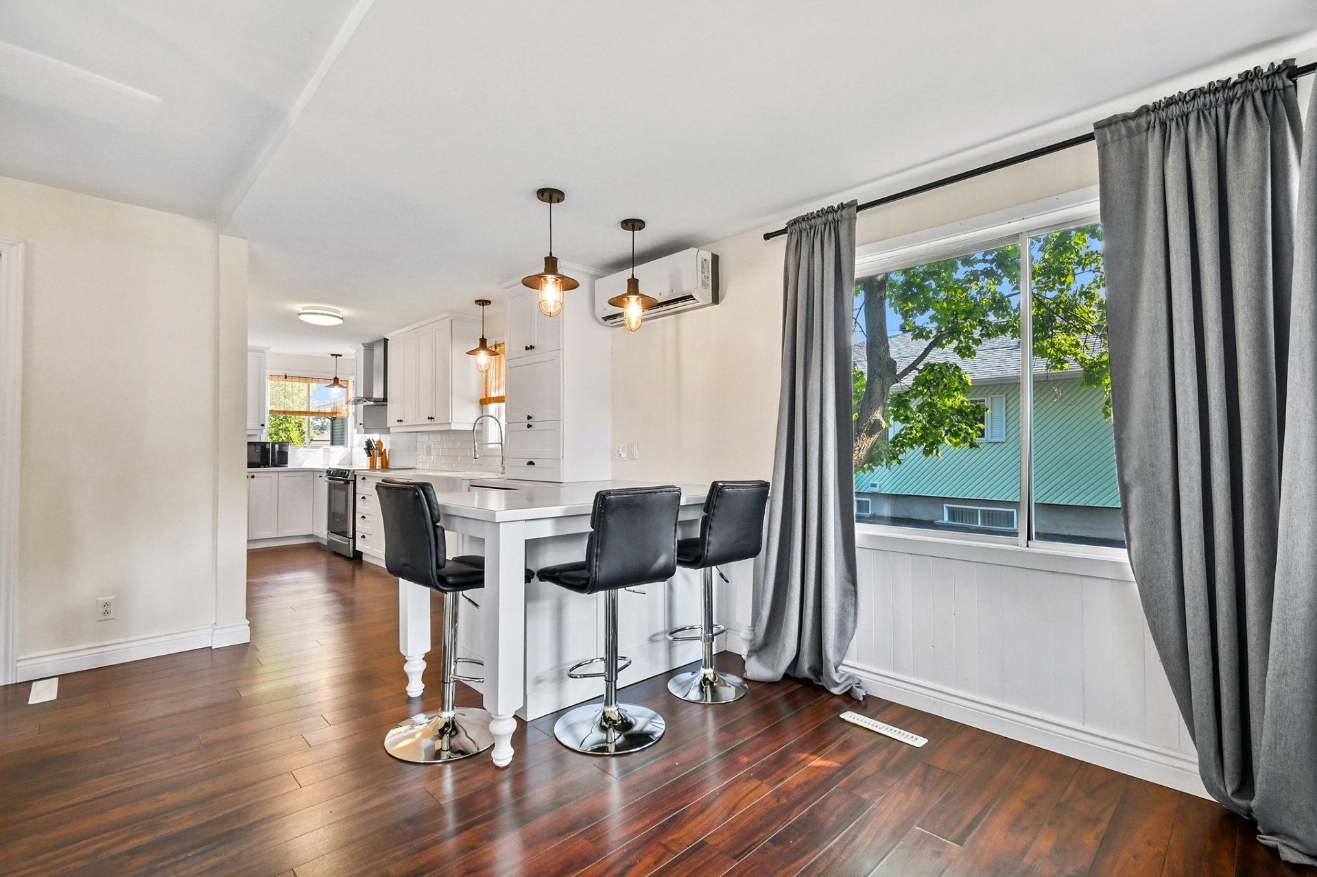 









17642


Rue Gravel

,
Mirabel,




QC
J7J1J4

