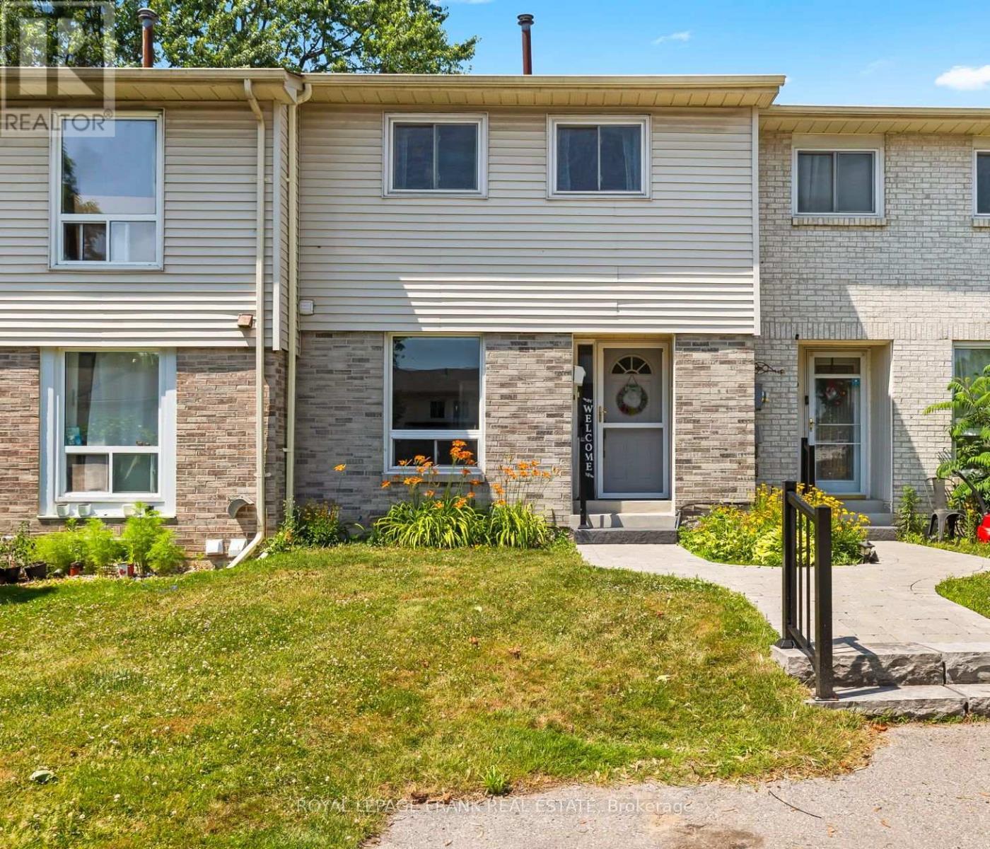 












32 - 611 GALAHAD DRIVE

,
Oshawa (Eastdale),




Ontario
L1K1M1


