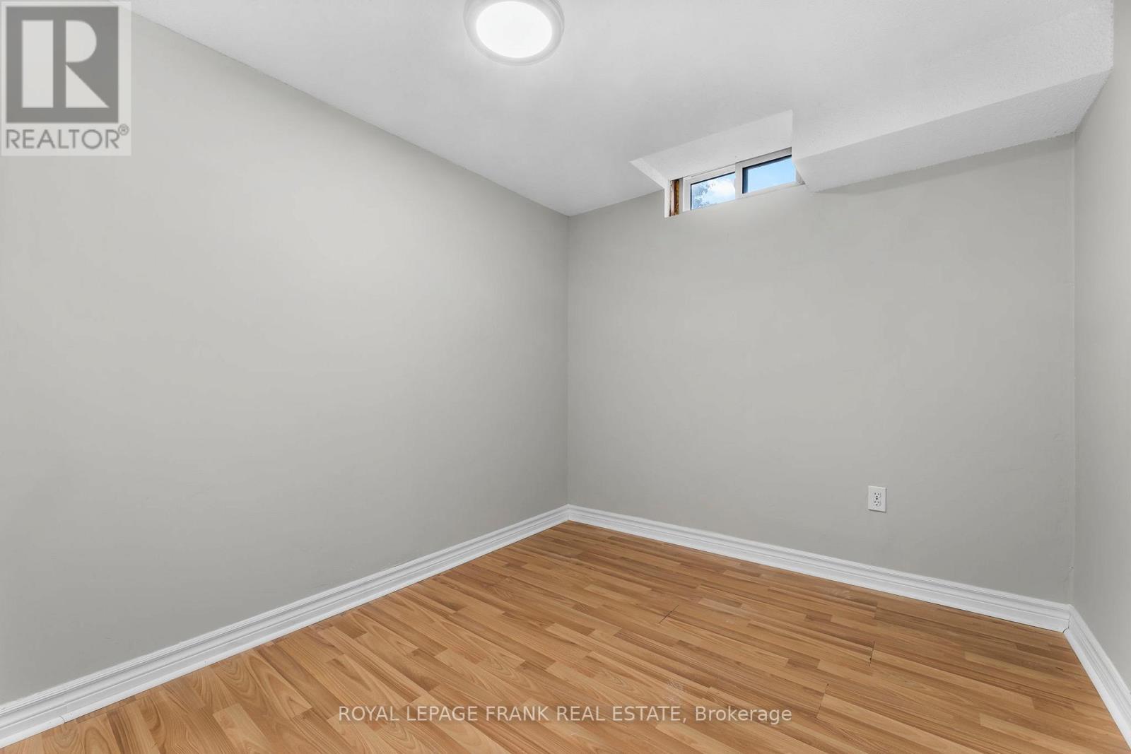 












32 - 611 GALAHAD DRIVE

,
Oshawa (Eastdale),




Ontario
L1K1M1

