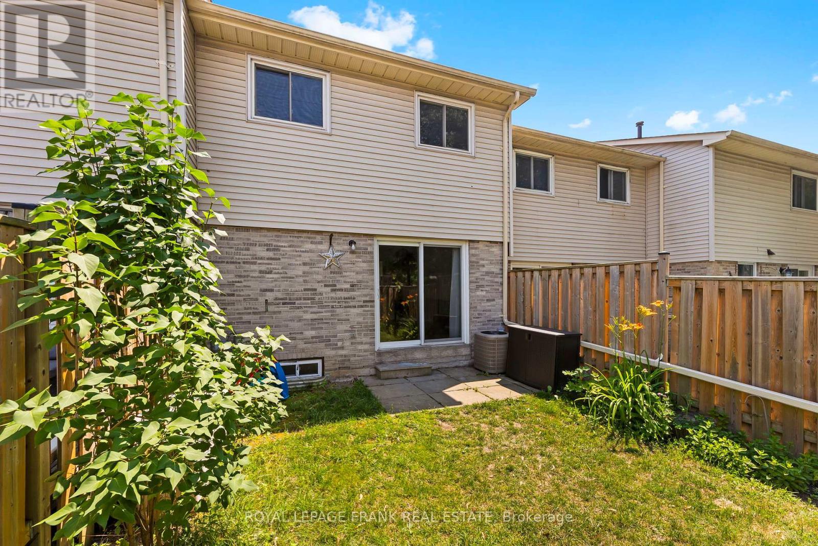 












32 - 611 GALAHAD DRIVE

,
Oshawa (Eastdale),




Ontario
L1K1M1

