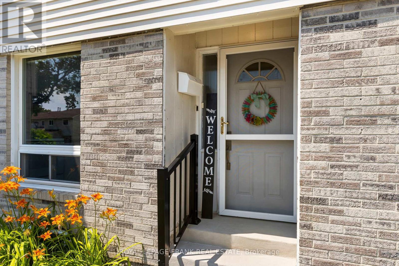 












32 - 611 GALAHAD DRIVE

,
Oshawa (Eastdale),




Ontario
L1K1M1

