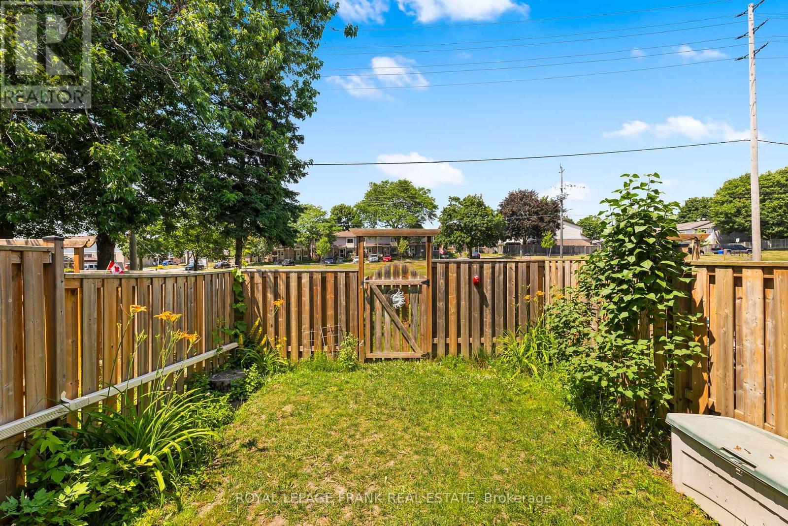 












32 - 611 GALAHAD DRIVE

,
Oshawa (Eastdale),




Ontario
L1K1M1

