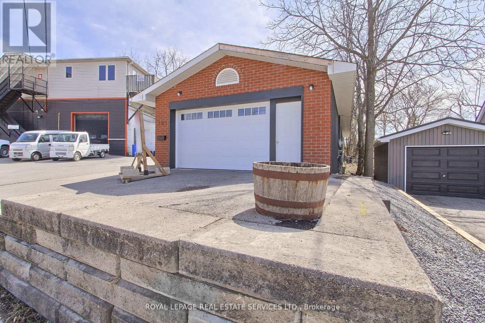 












395 BAY STREET

,
Brock,




Ontario
L0K1A0


