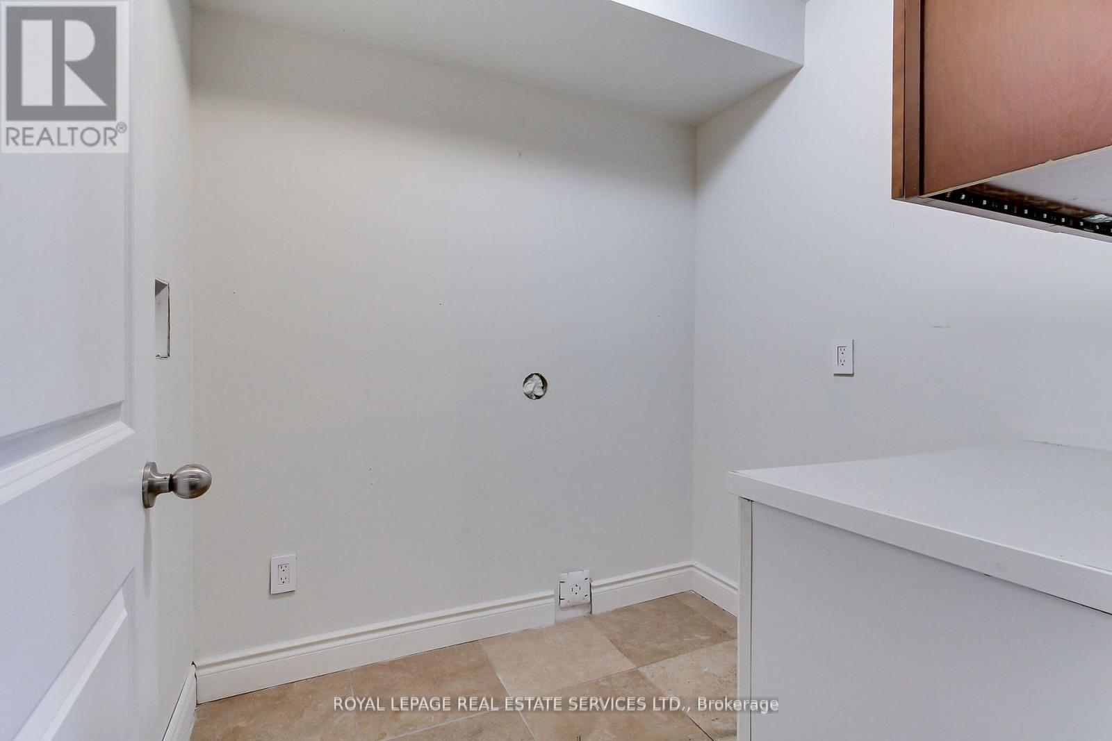 












395 BAY STREET

,
Brock,




Ontario
L0K1A0

