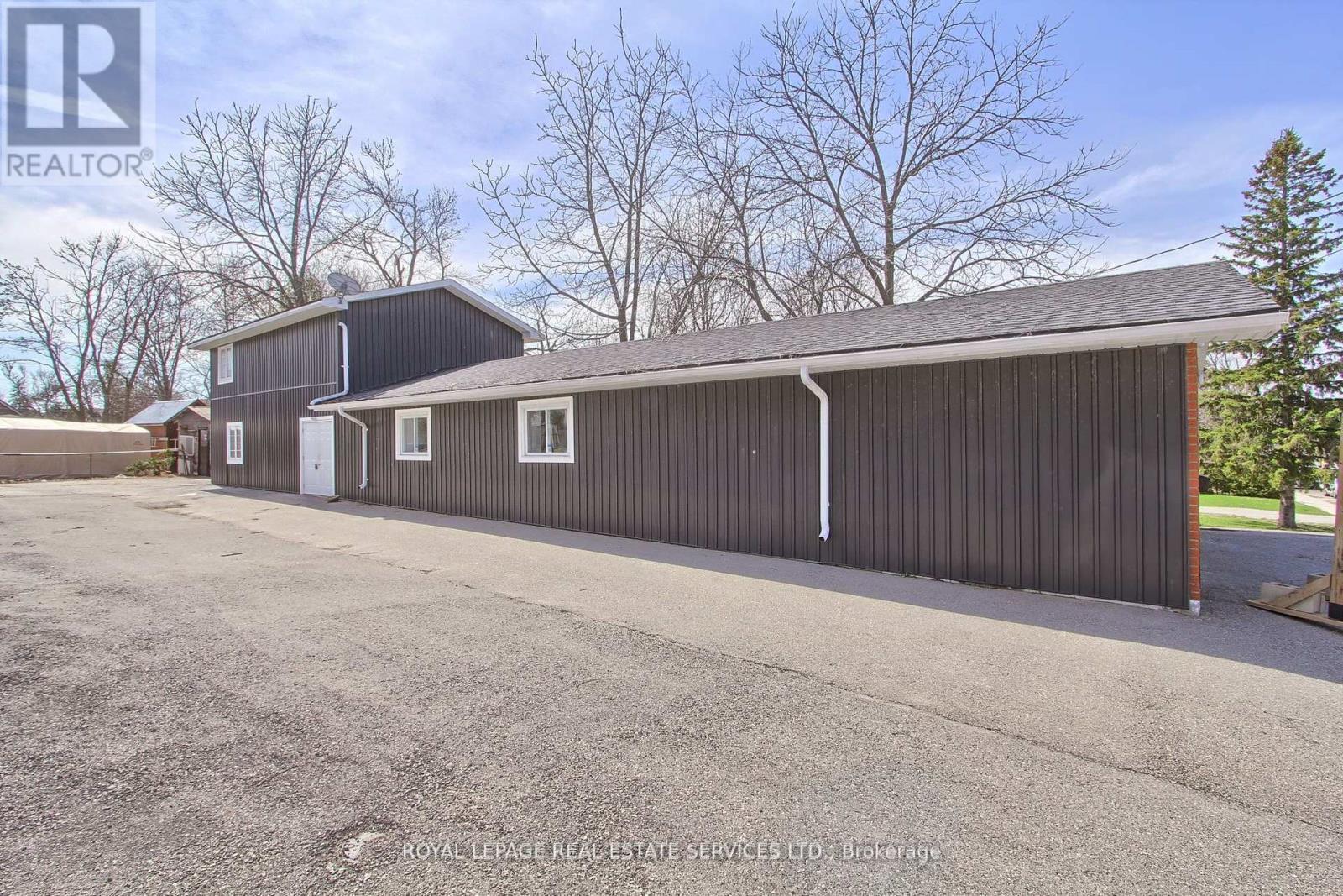 












395 BAY STREET

,
Brock,




Ontario
L0K1A0

