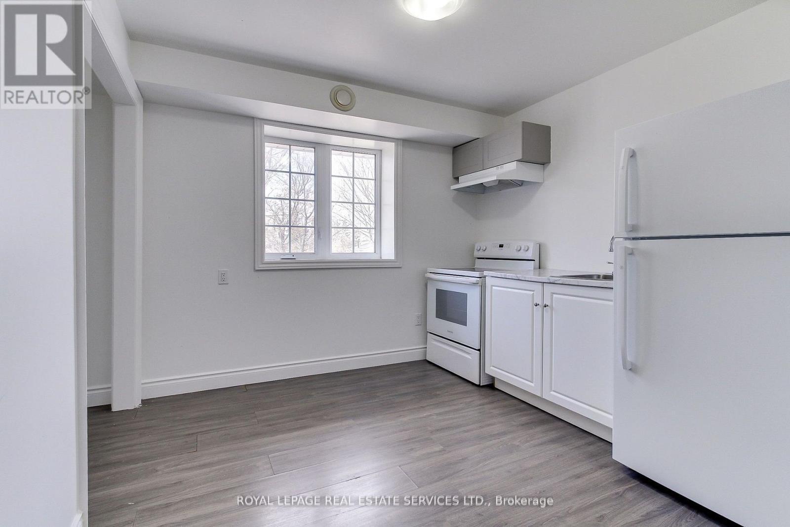 












395 BAY STREET

,
Brock,




Ontario
L0K1A0

