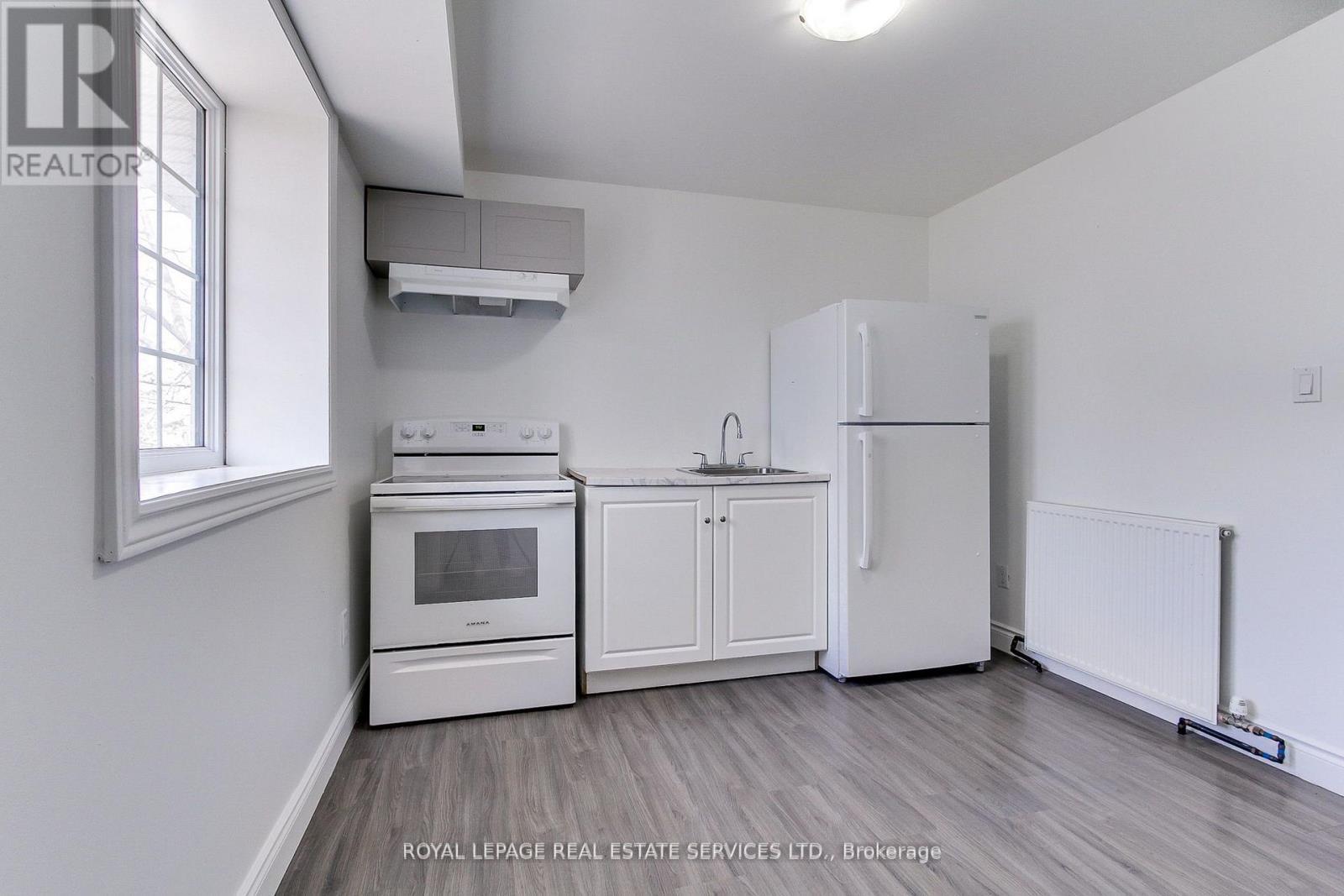












395 BAY STREET

,
Brock,




Ontario
L0K1A0

