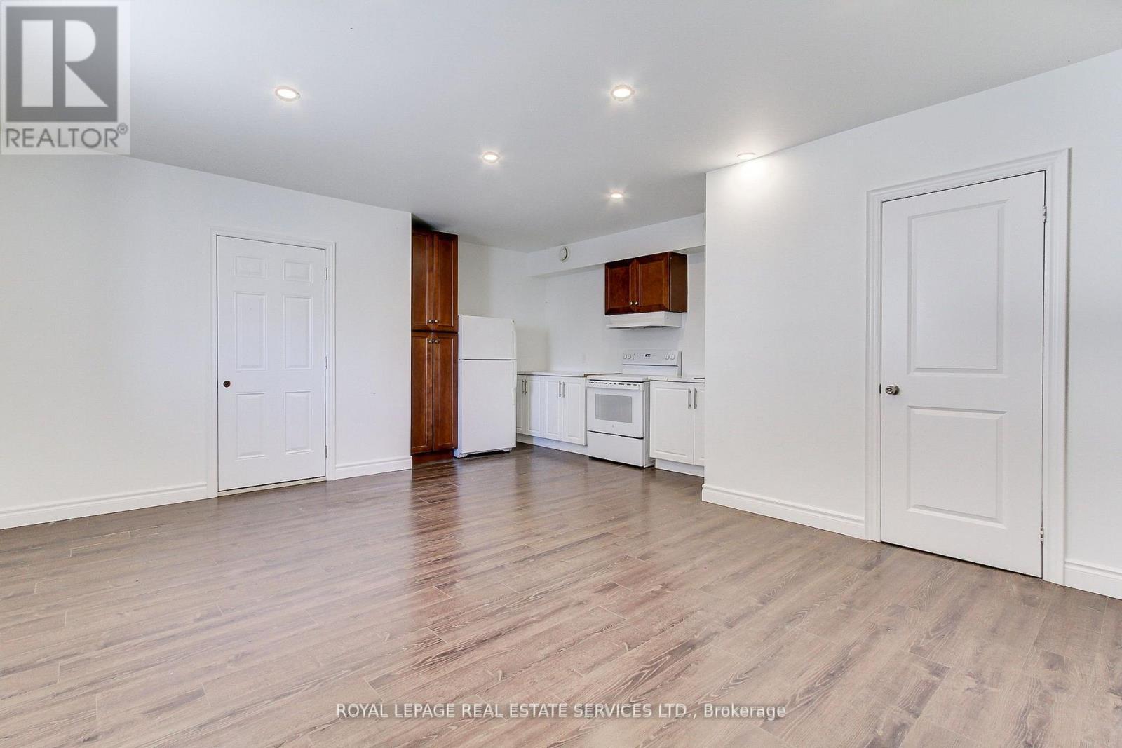 












395 BAY STREET

,
Brock,




Ontario
L0K1A0

