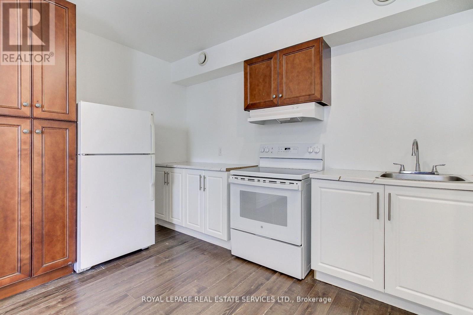 












395 BAY STREET

,
Brock,




Ontario
L0K1A0

