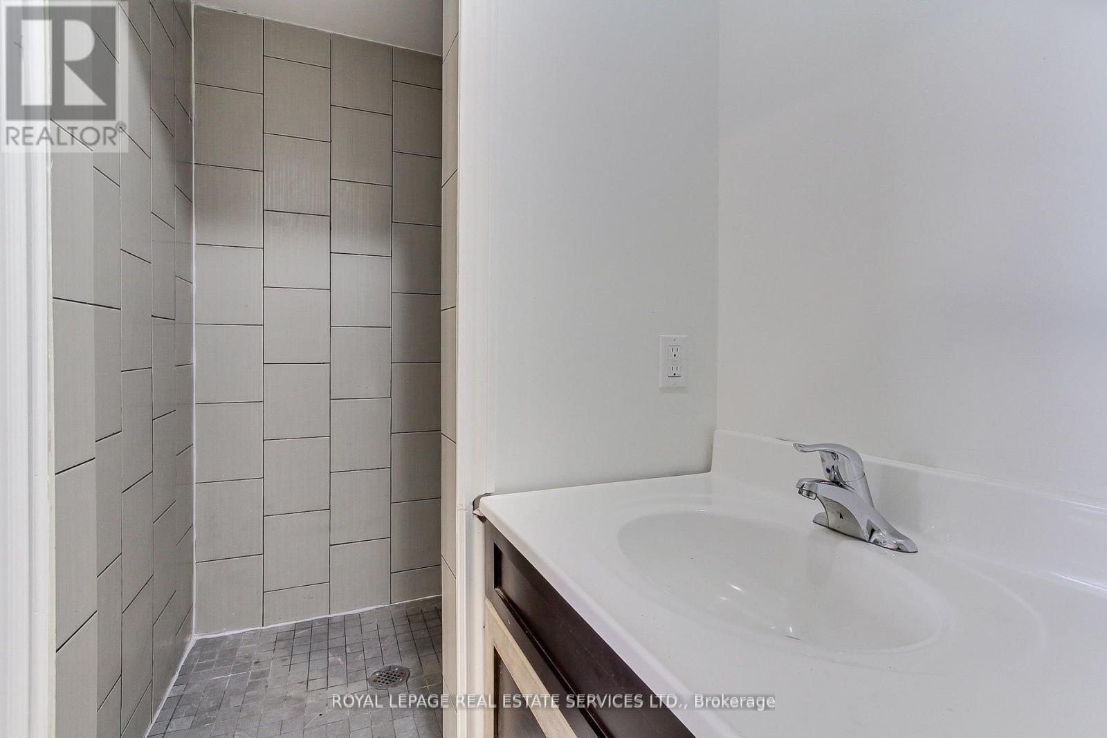 












395 BAY STREET

,
Brock,




Ontario
L0K1A0

