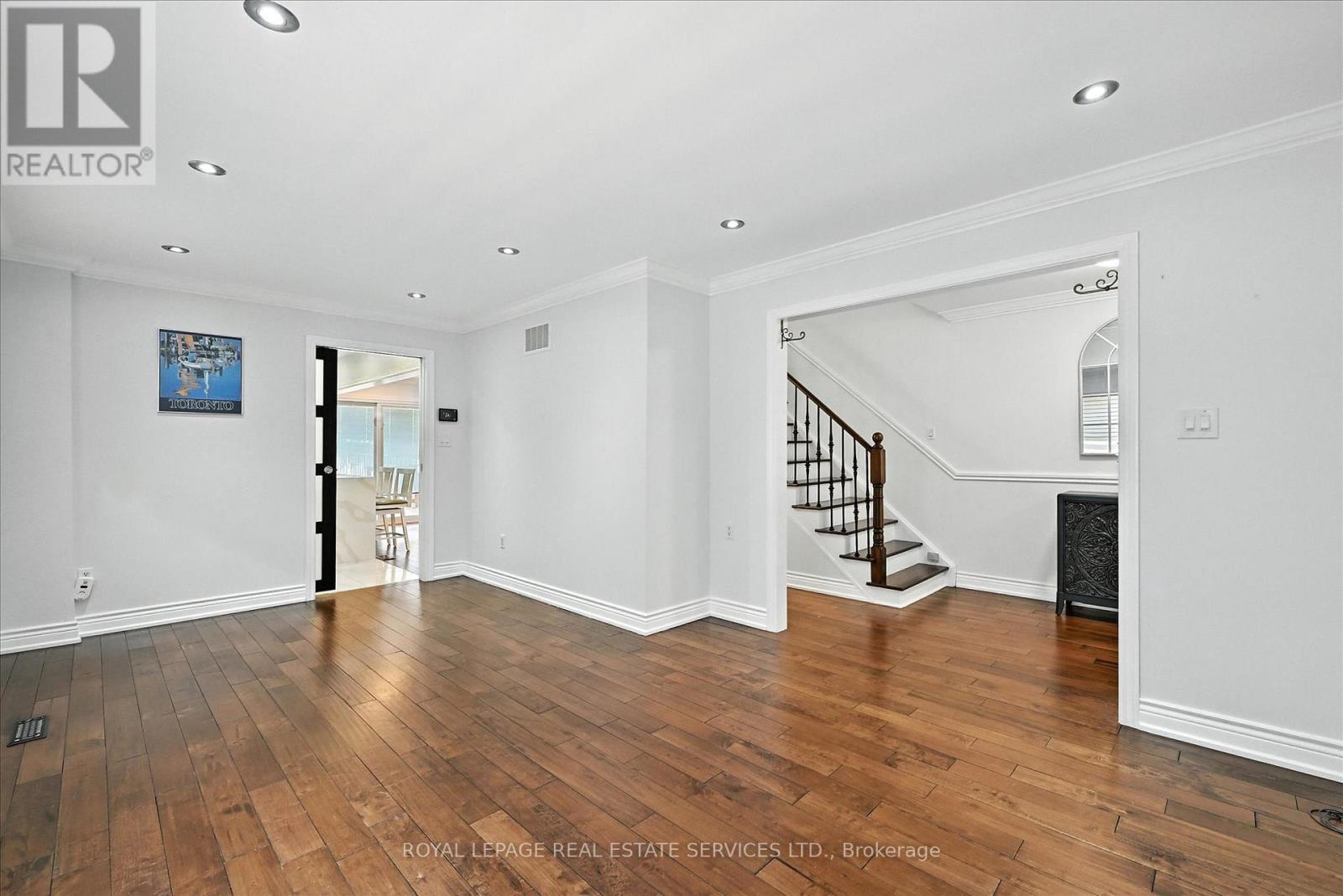 












448 MARLATT DRIVE

,
Oakville,




Ontario
L6H5X4

