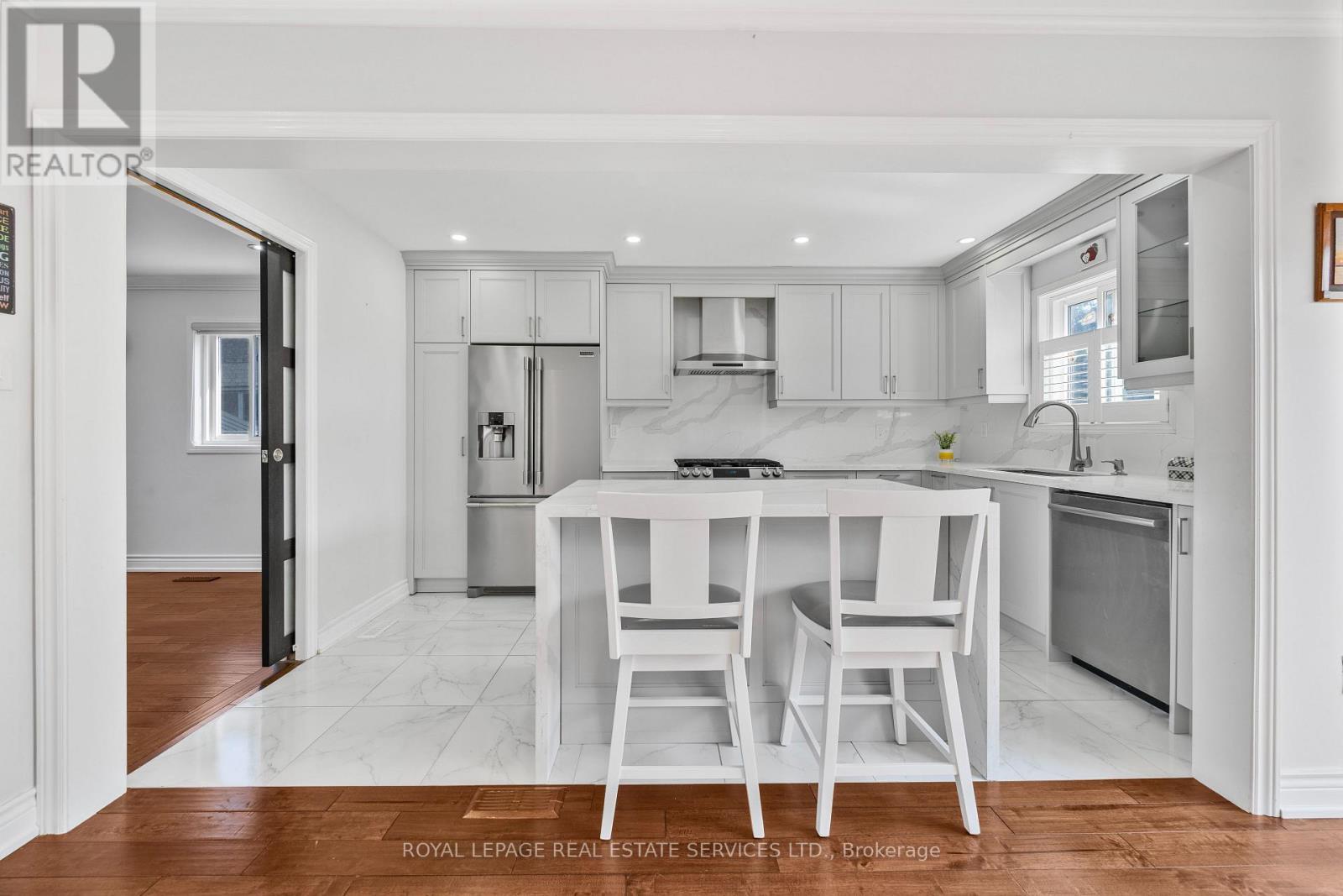 












448 MARLATT DRIVE

,
Oakville,




Ontario
L6H5X4

