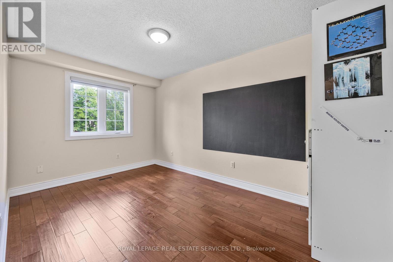 












448 MARLATT DRIVE

,
Oakville,




Ontario
L6H5X4

