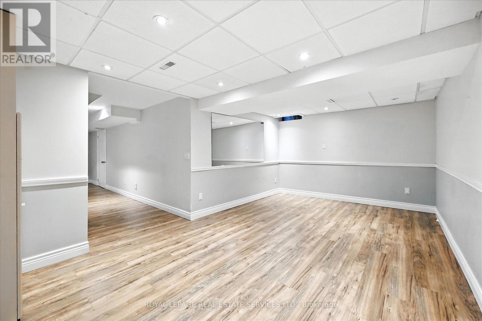 












448 MARLATT DRIVE

,
Oakville,




Ontario
L6H5X4

